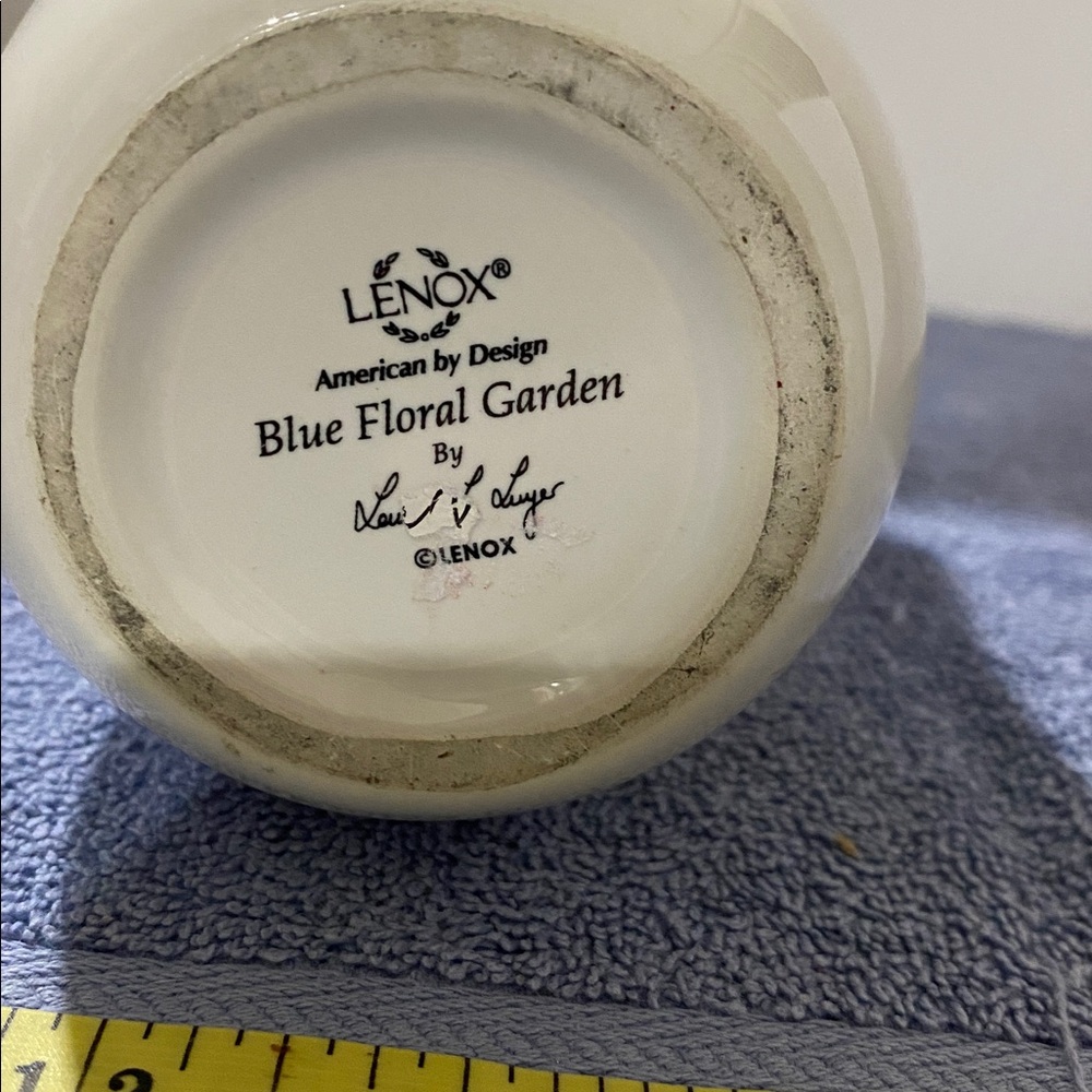 Lenox Floral Ceramic Soap/Lotion Dispenser - Picture 6 of 6